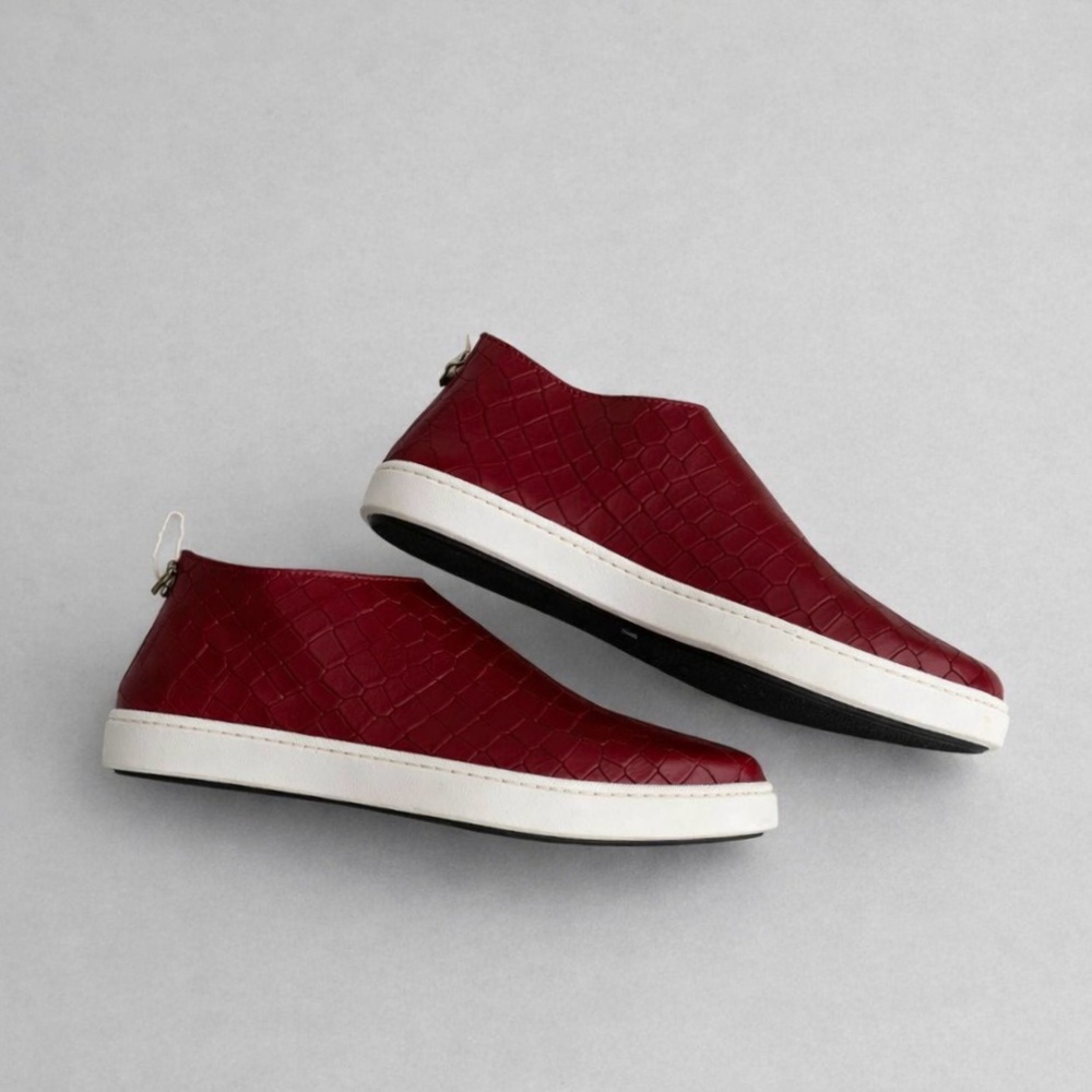 Happiness Shoes Red Croc Embossed Leather Sneakers | Italy | EU 38 / US 7.5 NIB